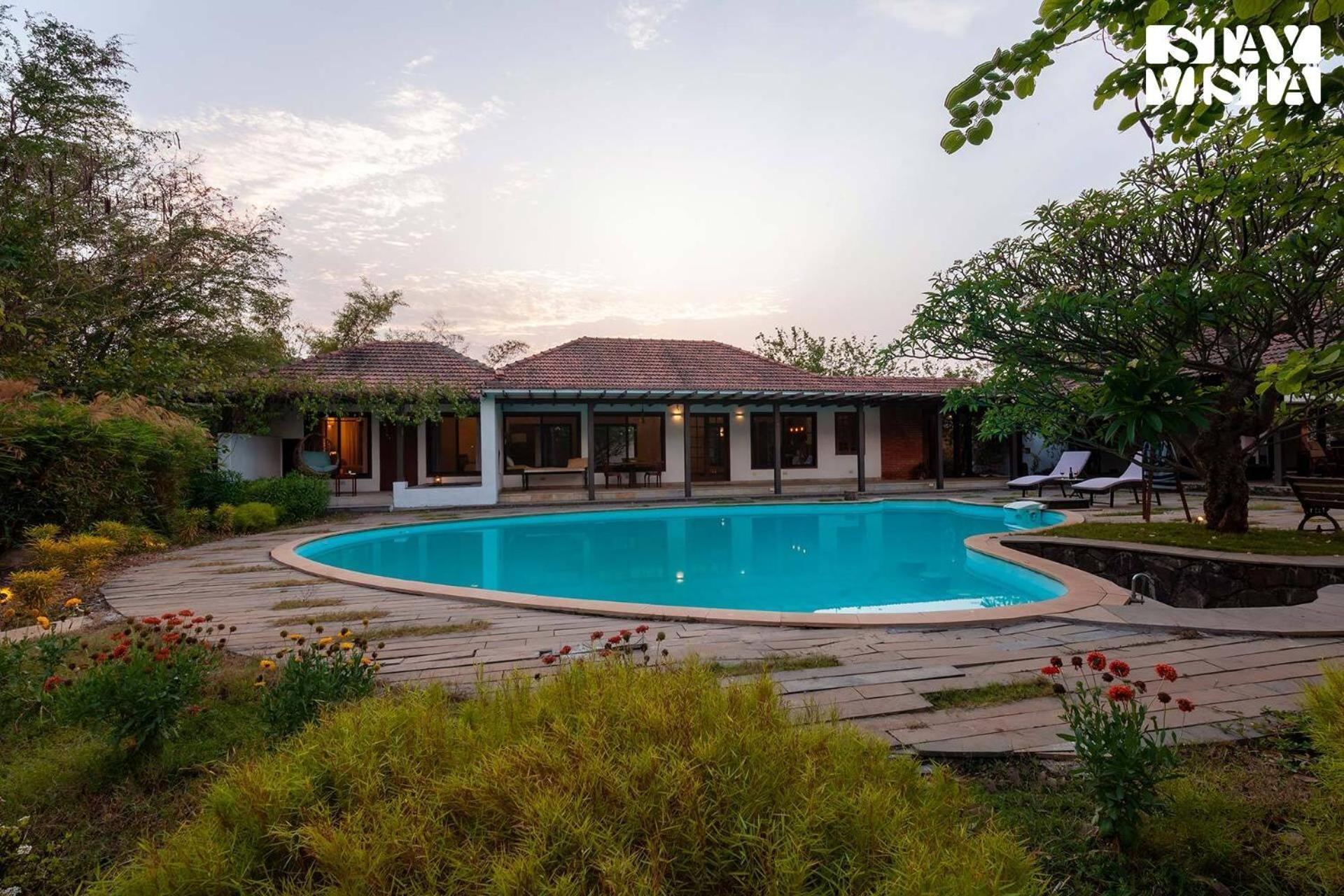 Wander Beyond By Stayvista - Featuring A Bali-Themed Abode And A Refreshing Swimming Pool Алибаг Экстерьер фото